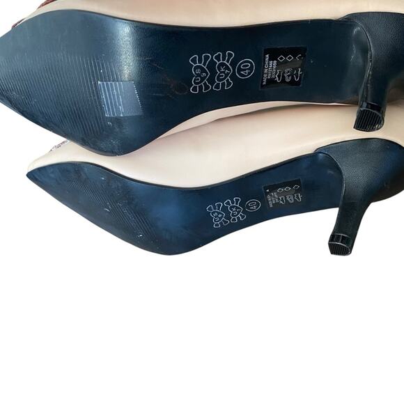 I Heart Beige Tan Chihuahua Kitten Heels Bow Back Faux Leather size 9 Puppy Dog - Picture 8 of 9